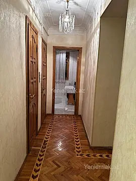 Satılır 3 otaqlı köhnə tikili 74 m²