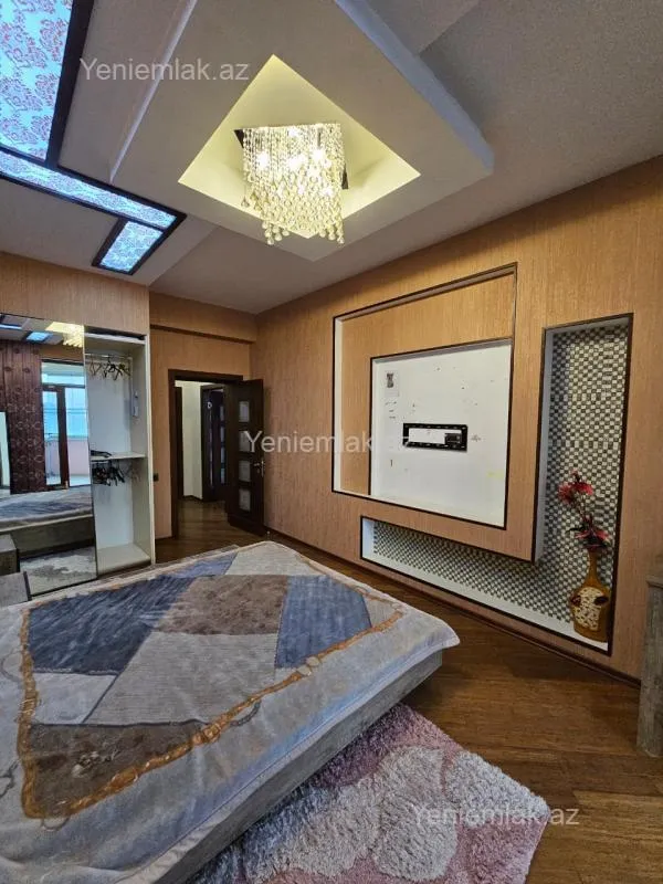 Satılır 4 otaqlı yeni tikili 200 m²