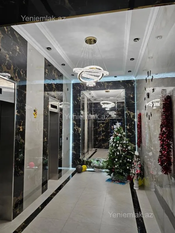 Satılır 4 otaqlı yeni tikili 200 m²