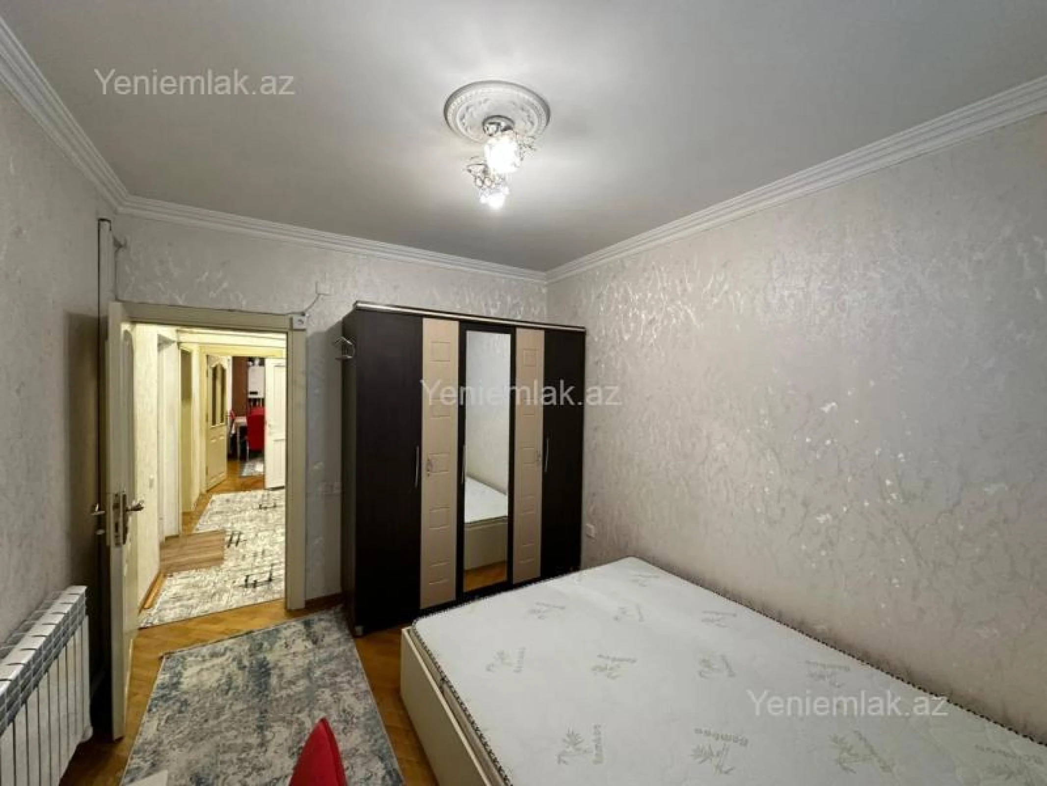 Satılır 2 otaqlı köhnə tikili 65 m²