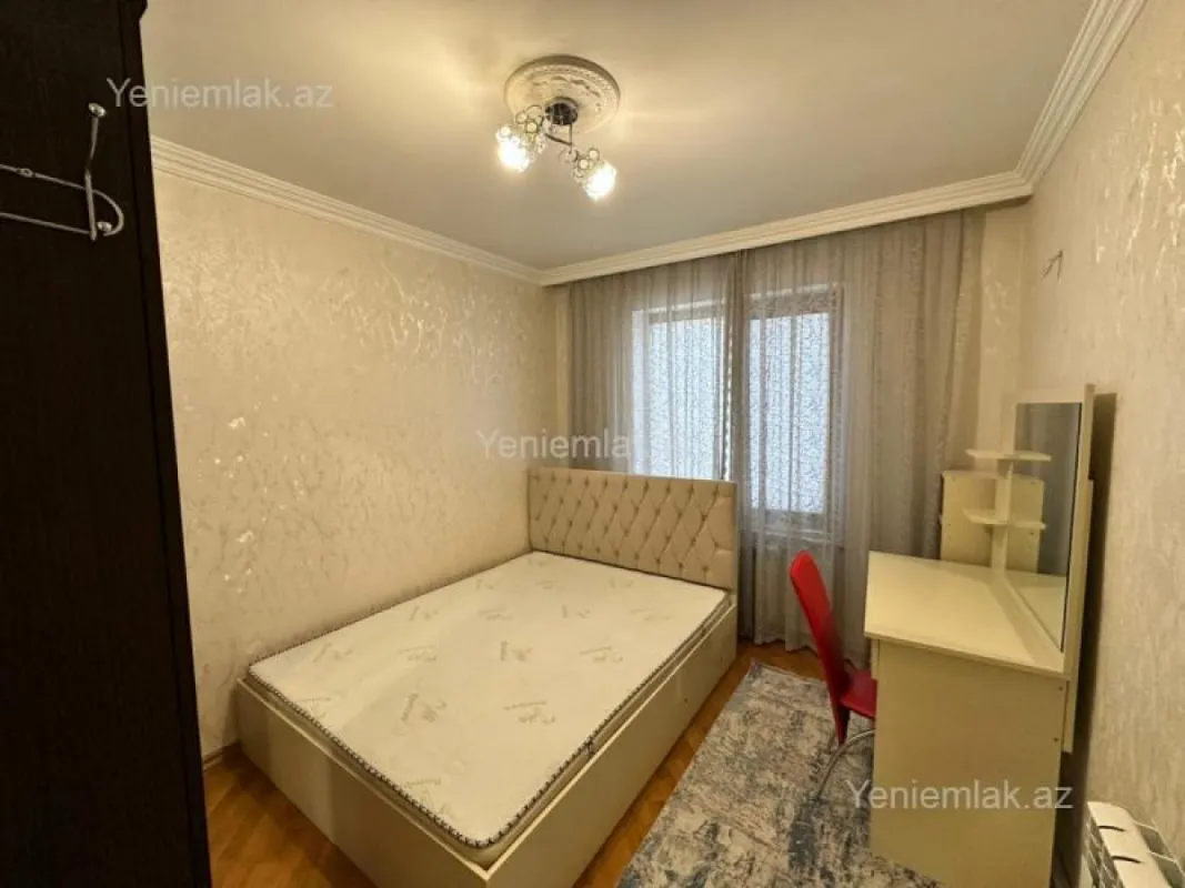 Satılır 2 otaqlı köhnə tikili 65 m²