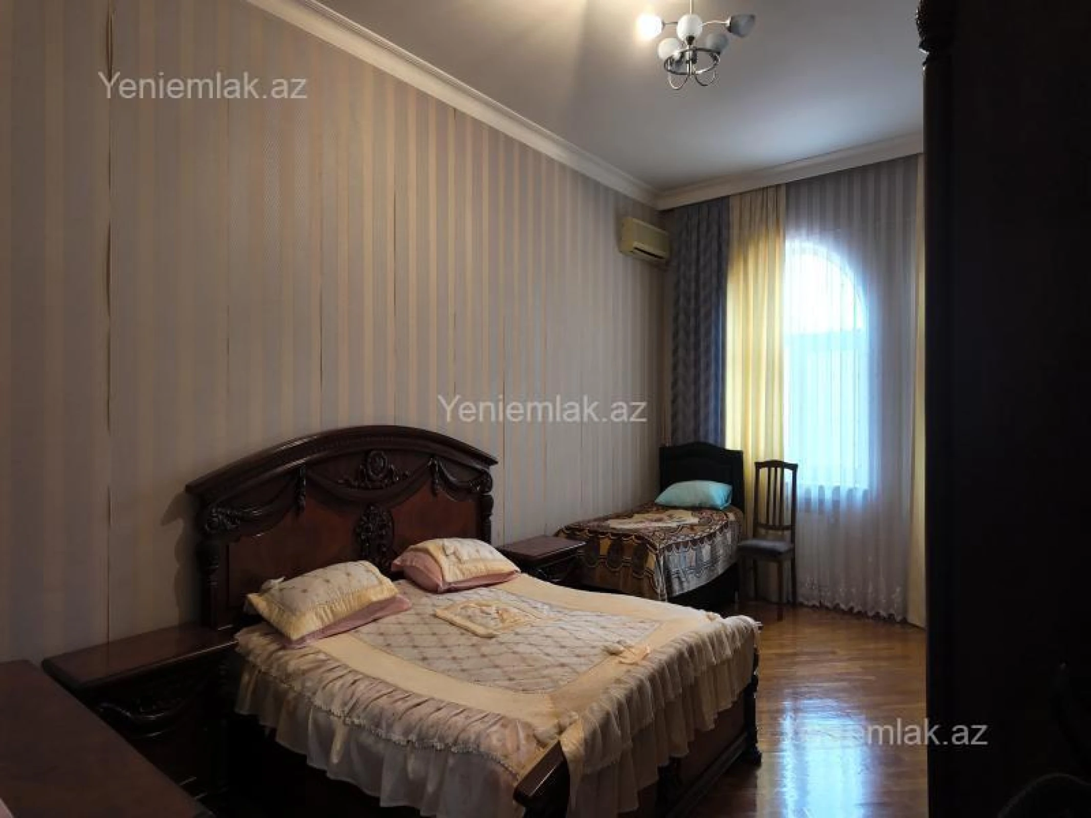 Satılır 6 otaqlı həyət evi 214 m²