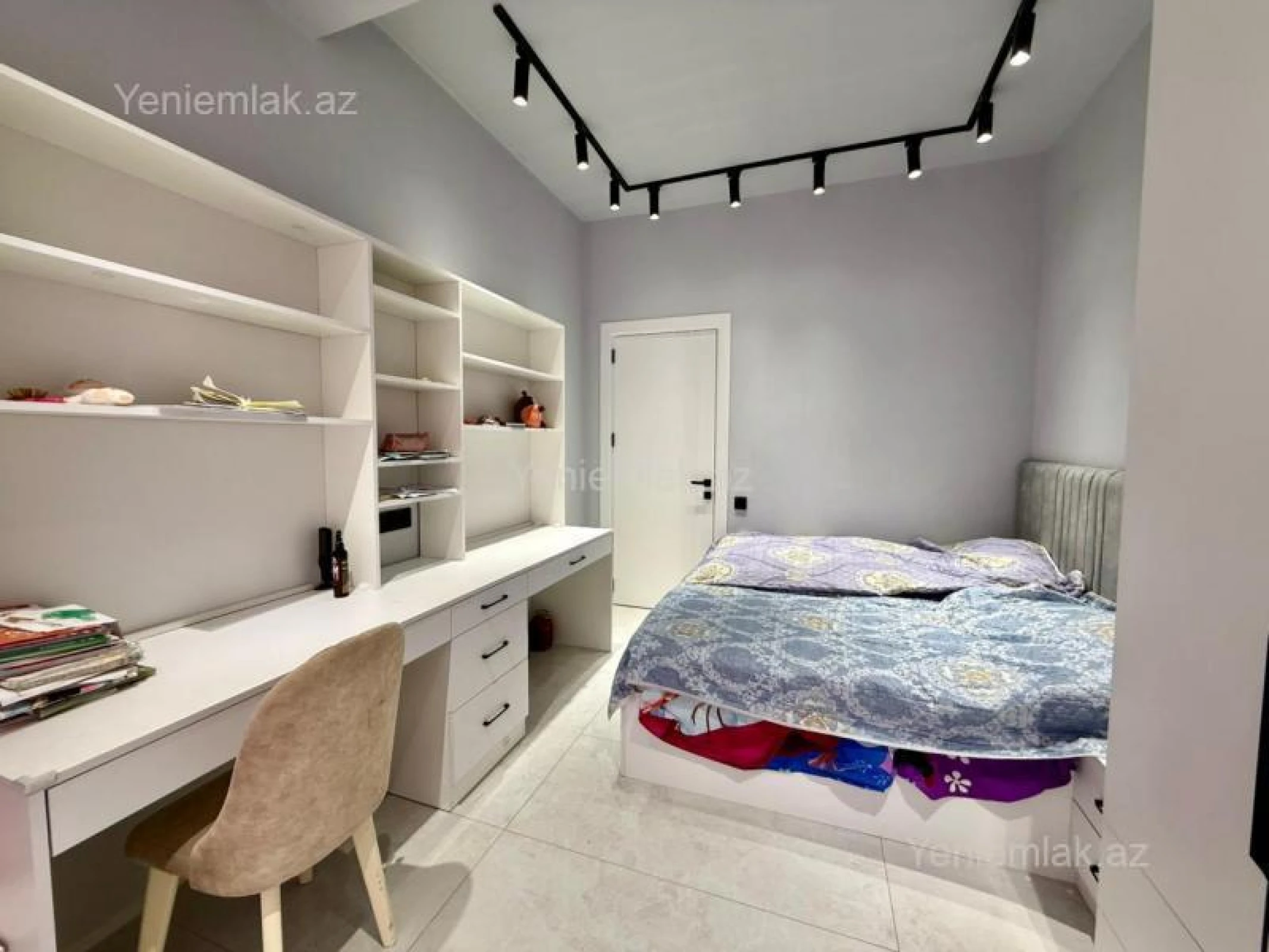 Satılır 3 otaqlı yeni tikili 80 m²