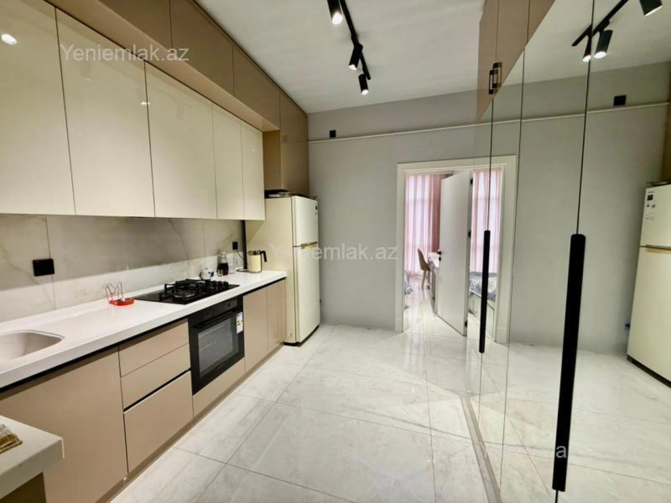 Satılır 3 otaqlı yeni tikili 80 m²