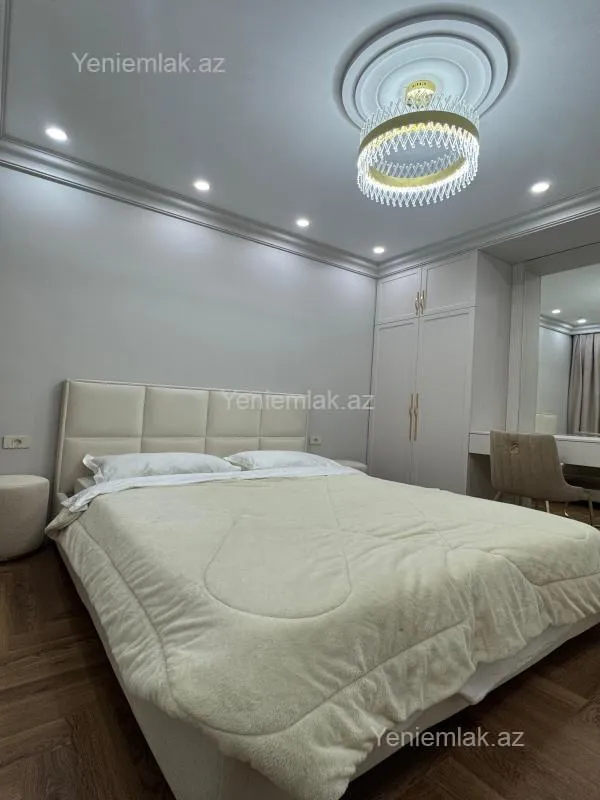 Satılır 3 otaqlı yeni tikili 110 m²
