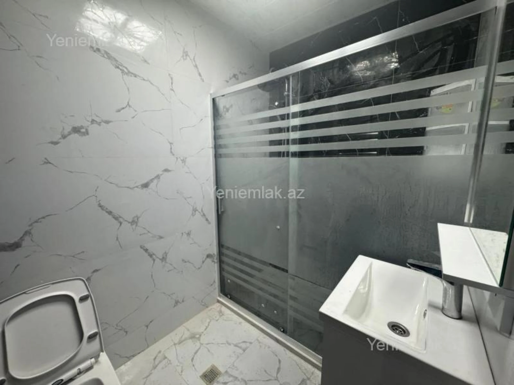 Satılır 3 otaqlı yeni tikili 70 m²