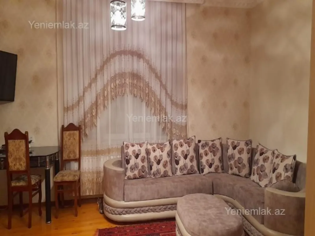 Satılır 4 otaqlı həyət evi 130 m²