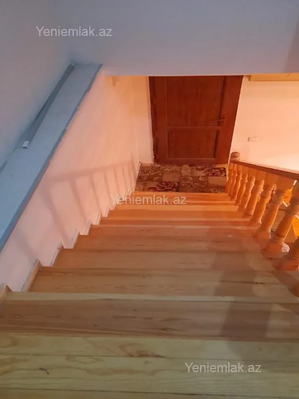 Satılır 4 otaqlı həyət evi 130 m²