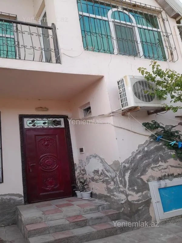 Satılır 4 otaqlı həyət evi 130 m²