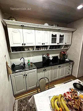 Satılır 3 otaqlı köhnə tikili 85 m²