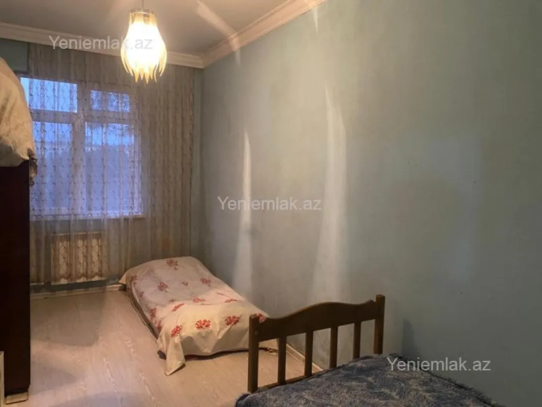 Satılır 3 otaqlı köhnə tikili 70 m²