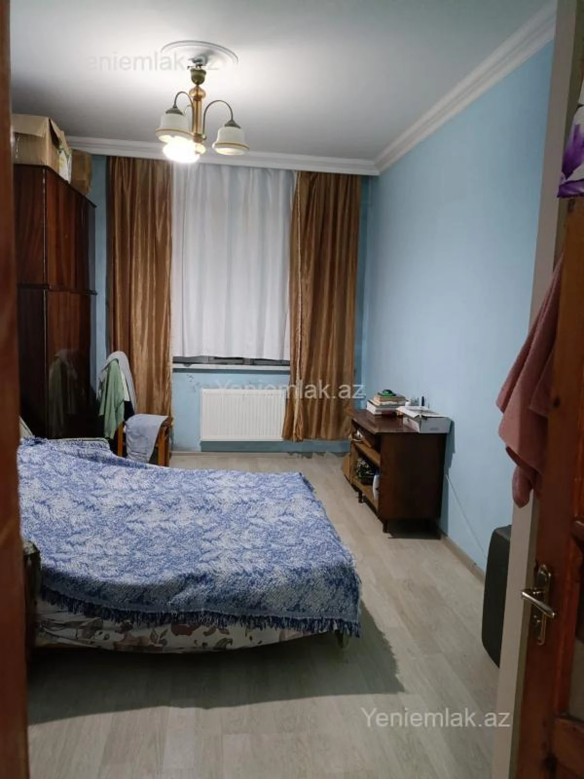 Satılır 3 otaqlı köhnə tikili 70 m²