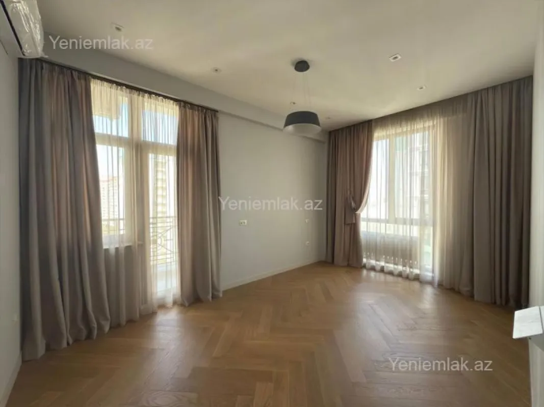 Satılır 3 otaqlı yeni tikili 143 m²