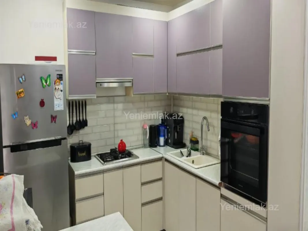Satılır 3 otaqlı köhnə tikili 80 m²