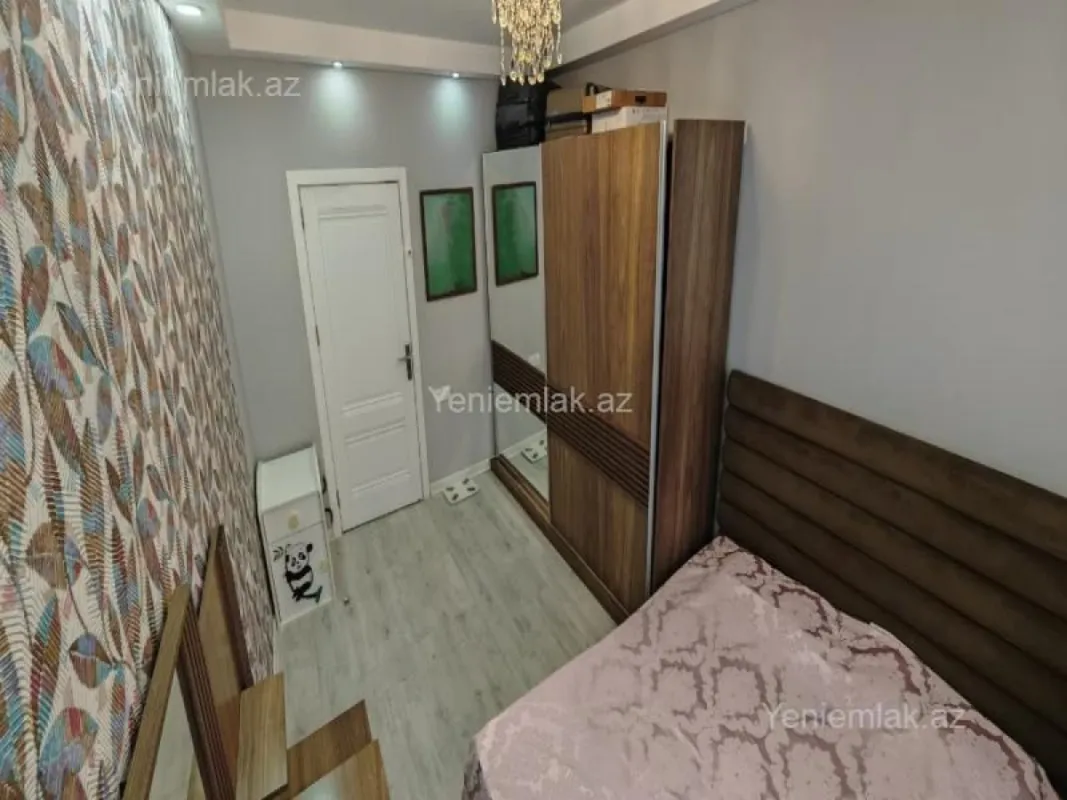 Satılır 3 otaqlı köhnə tikili 80 m²