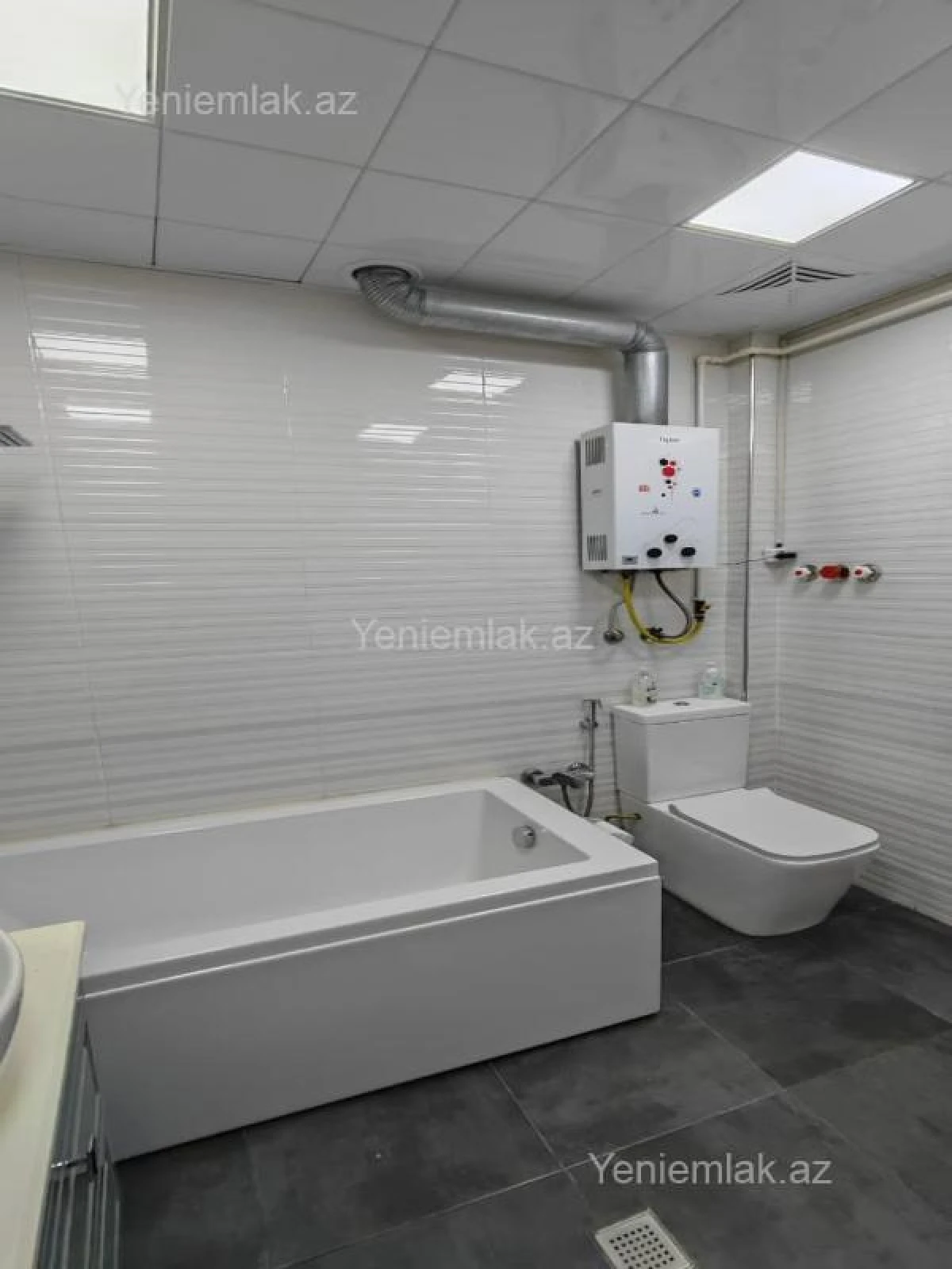 Satılır 3 otaqlı köhnə tikili 80 m²