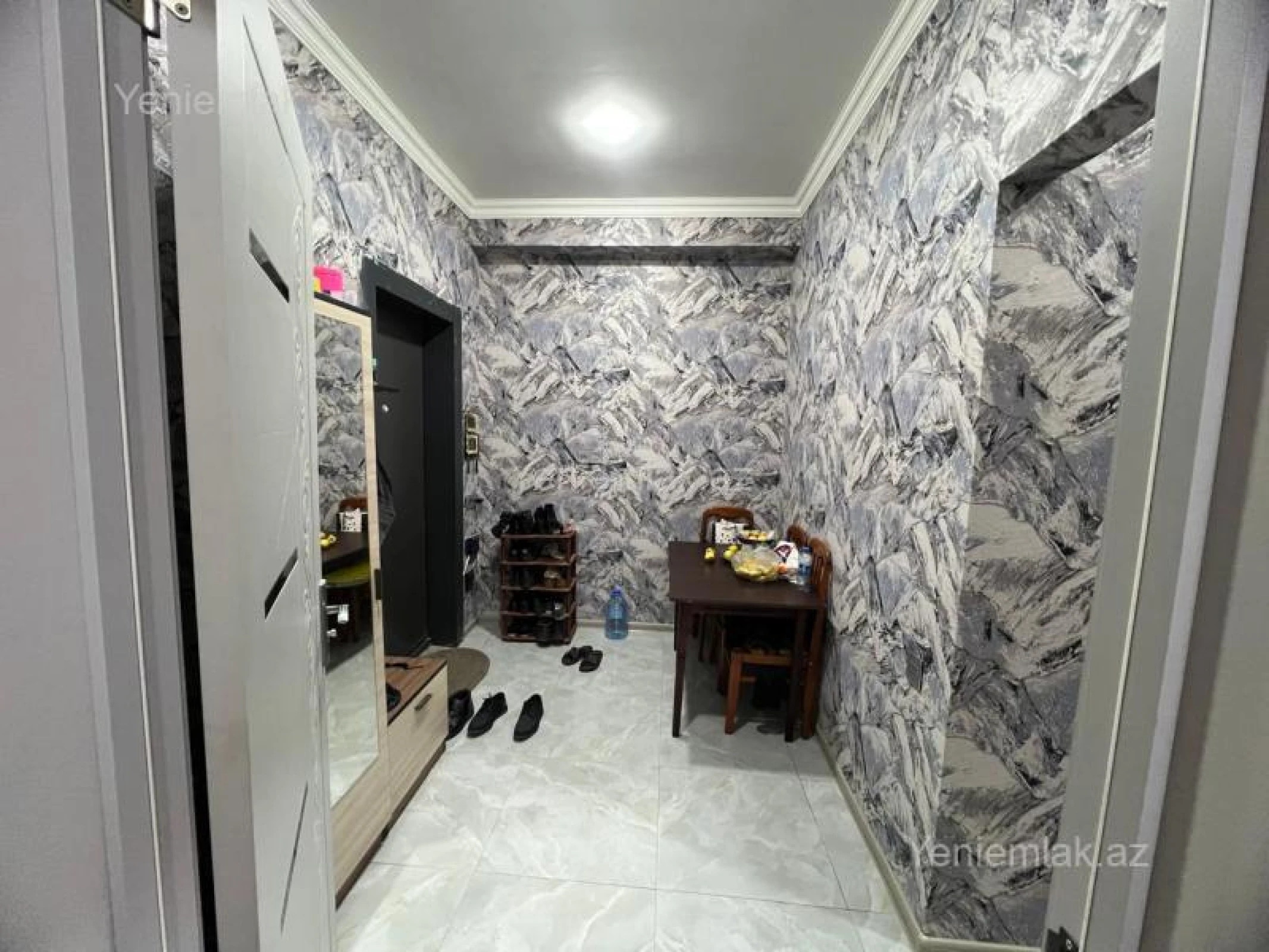 Satılır 2 otaqlı yeni tikili 60 m²