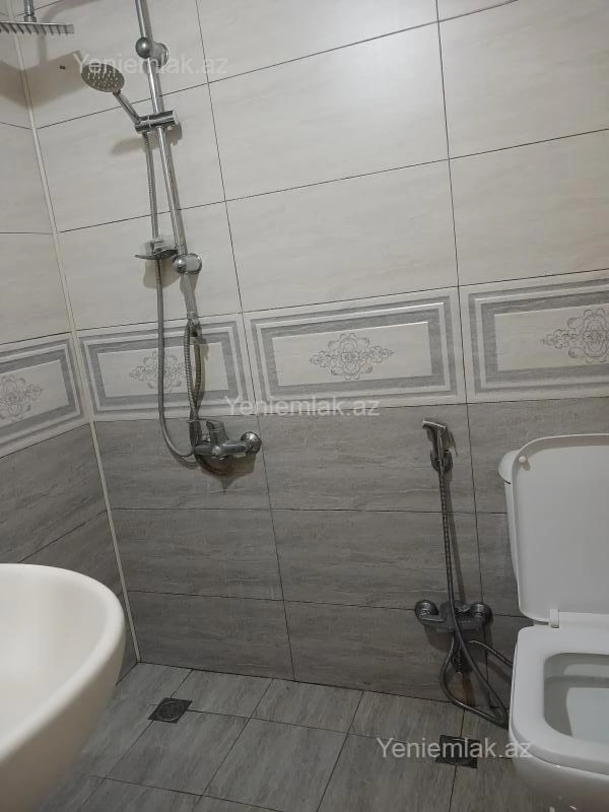 Satılır 2 otaqlı köhnə tikili 55 m²