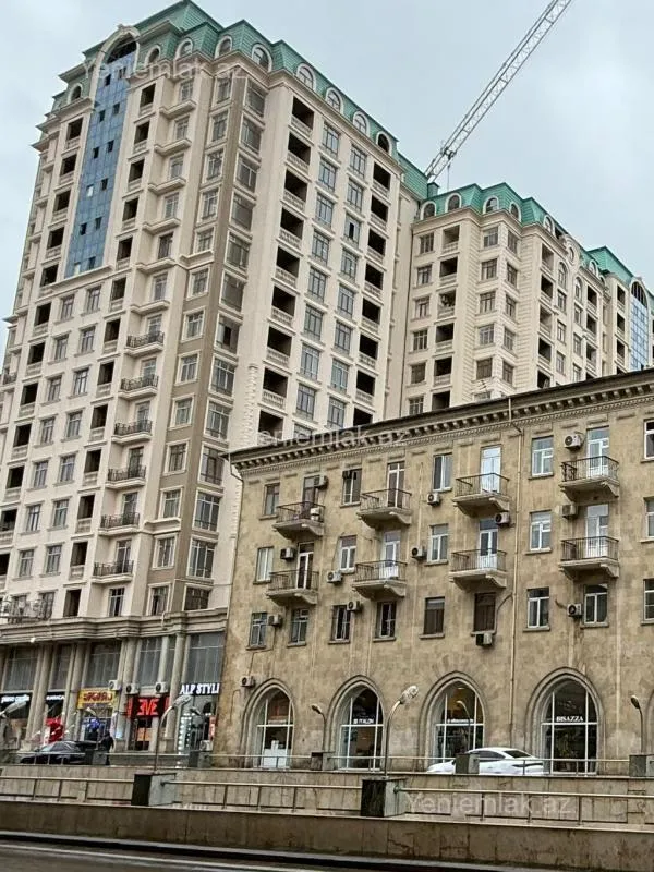 Satılır 3 otaqlı yeni tikili 110 m²