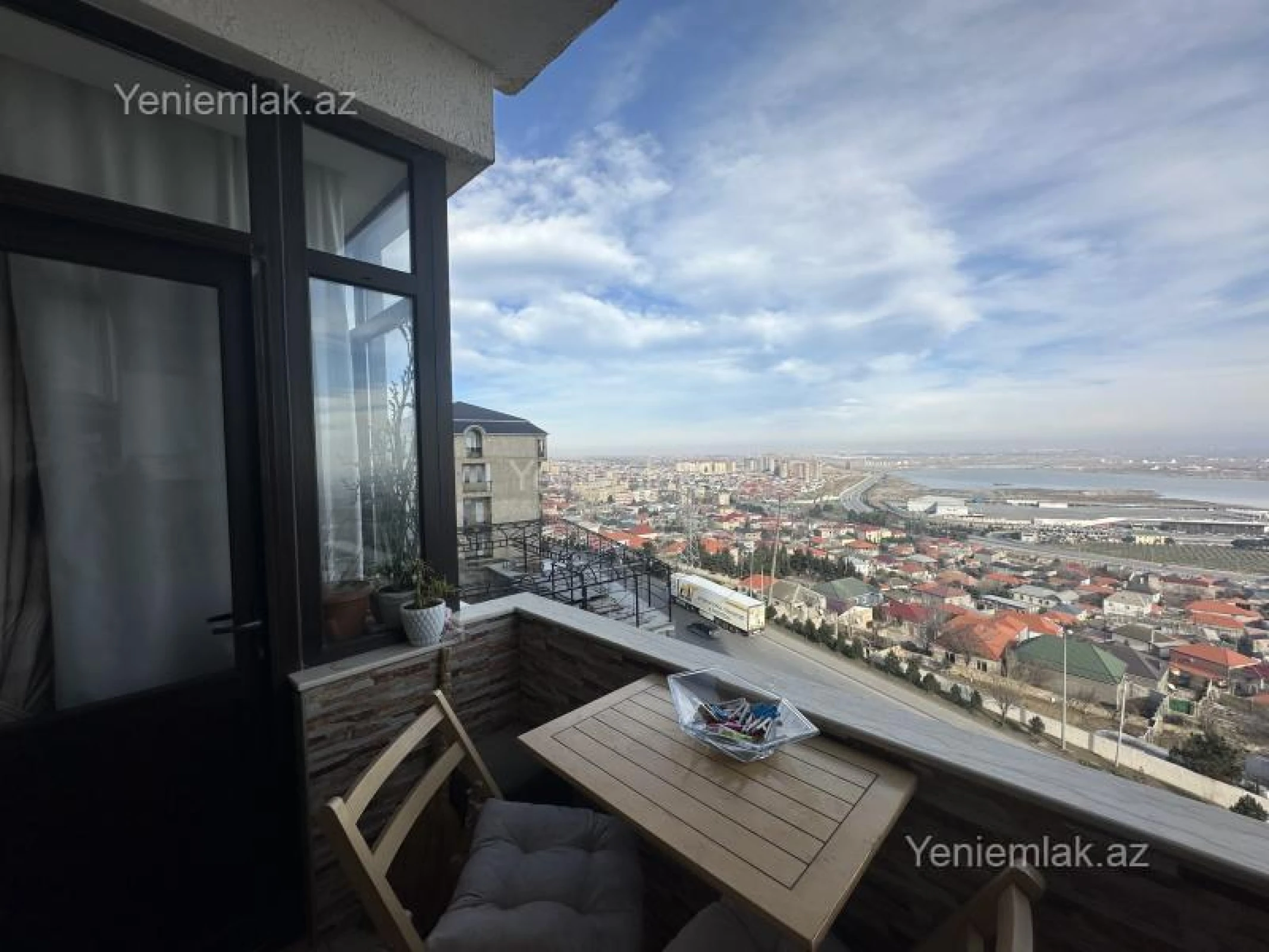 Satılır 3 otaqlı yeni tikili 140 m²
