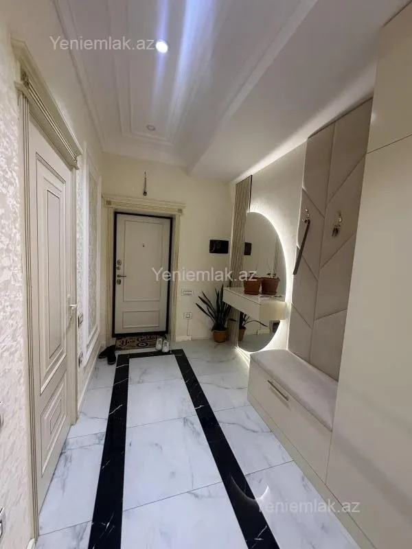 Satılır 3 otaqlı yeni tikili 140 m²
