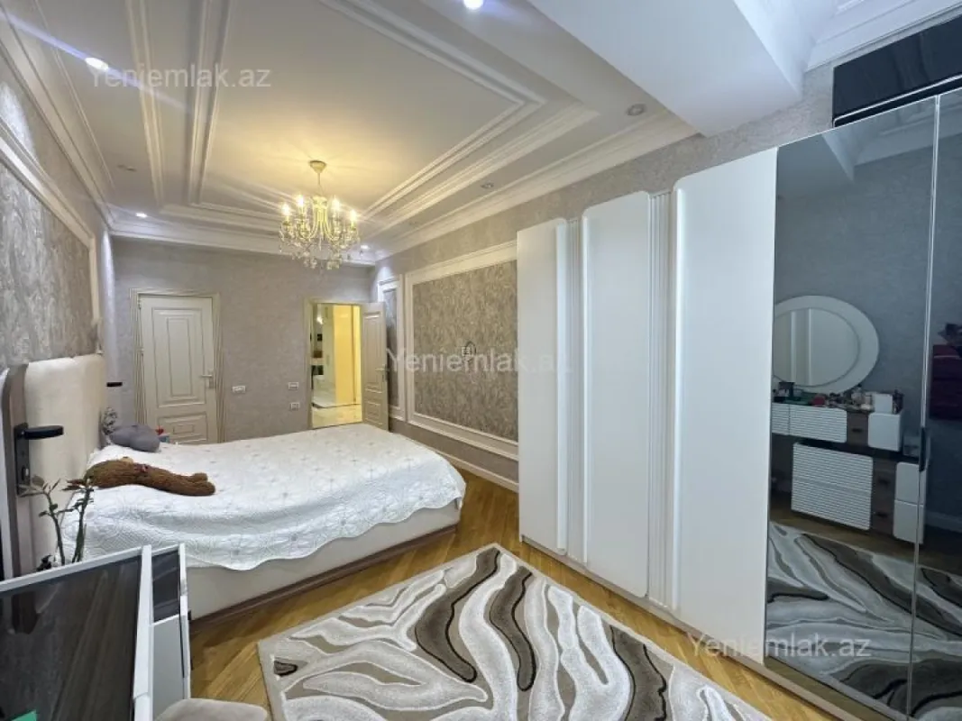 Satılır 3 otaqlı yeni tikili 140 m²