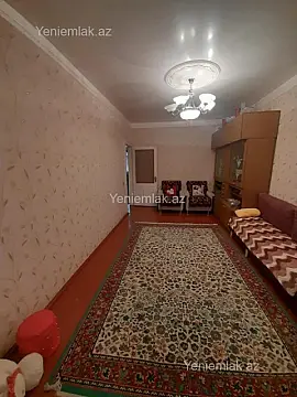Satılır 3 otaqlı köhnə tikili 80 m²