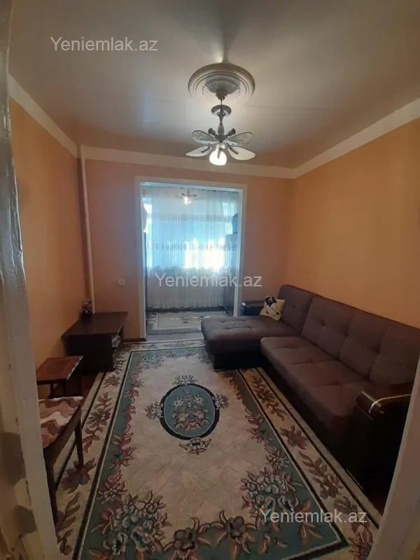 Satılır 3 otaqlı köhnə tikili 80 m²