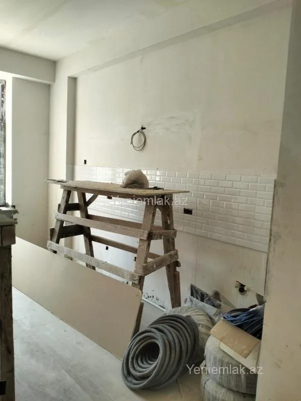 Satılır 3 otaqlı yeni tikili 130 m²