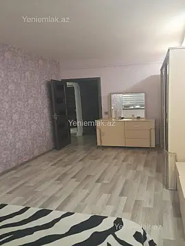 Satılır 4 otaqlı köhnə tikili 100 m²