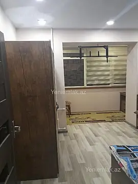 Satılır 4 otaqlı köhnə tikili 100 m²
