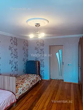 Satılır 3 otaqlı köhnə tikili 75 m²