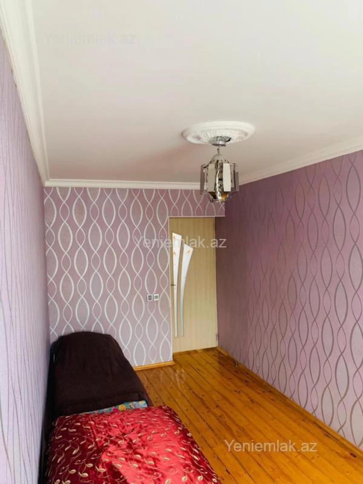 Satılır 3 otaqlı köhnə tikili 75 m²