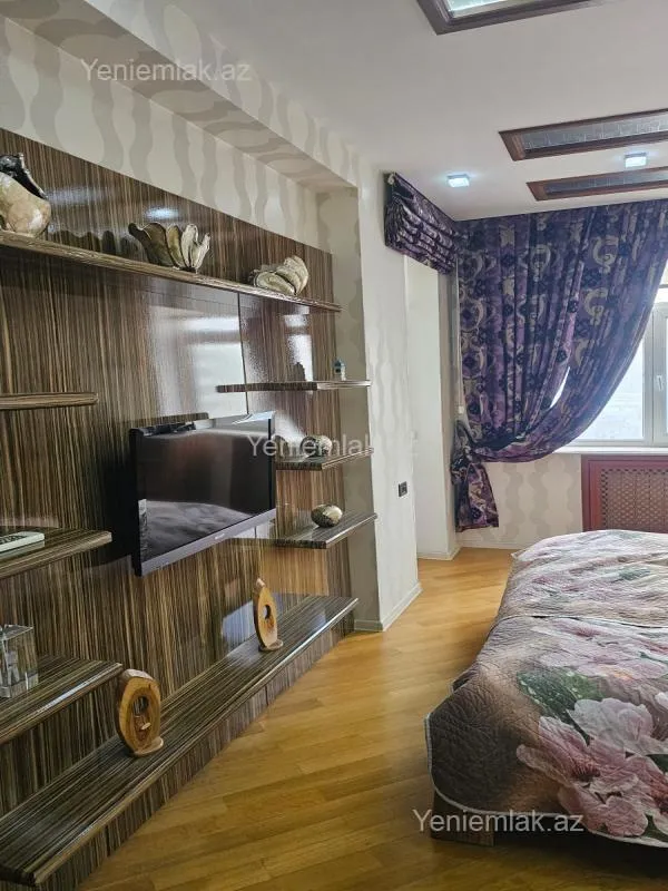 Satılır 3 otaqlı yeni tikili 120 m²