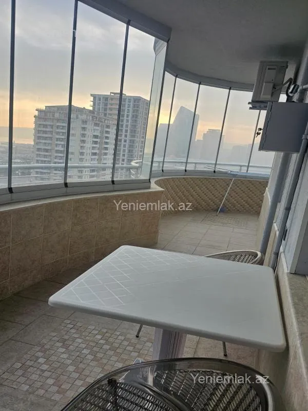 Satılır 3 otaqlı yeni tikili 120 m²