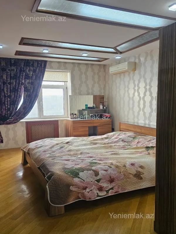 Satılır 3 otaqlı yeni tikili 120 m²