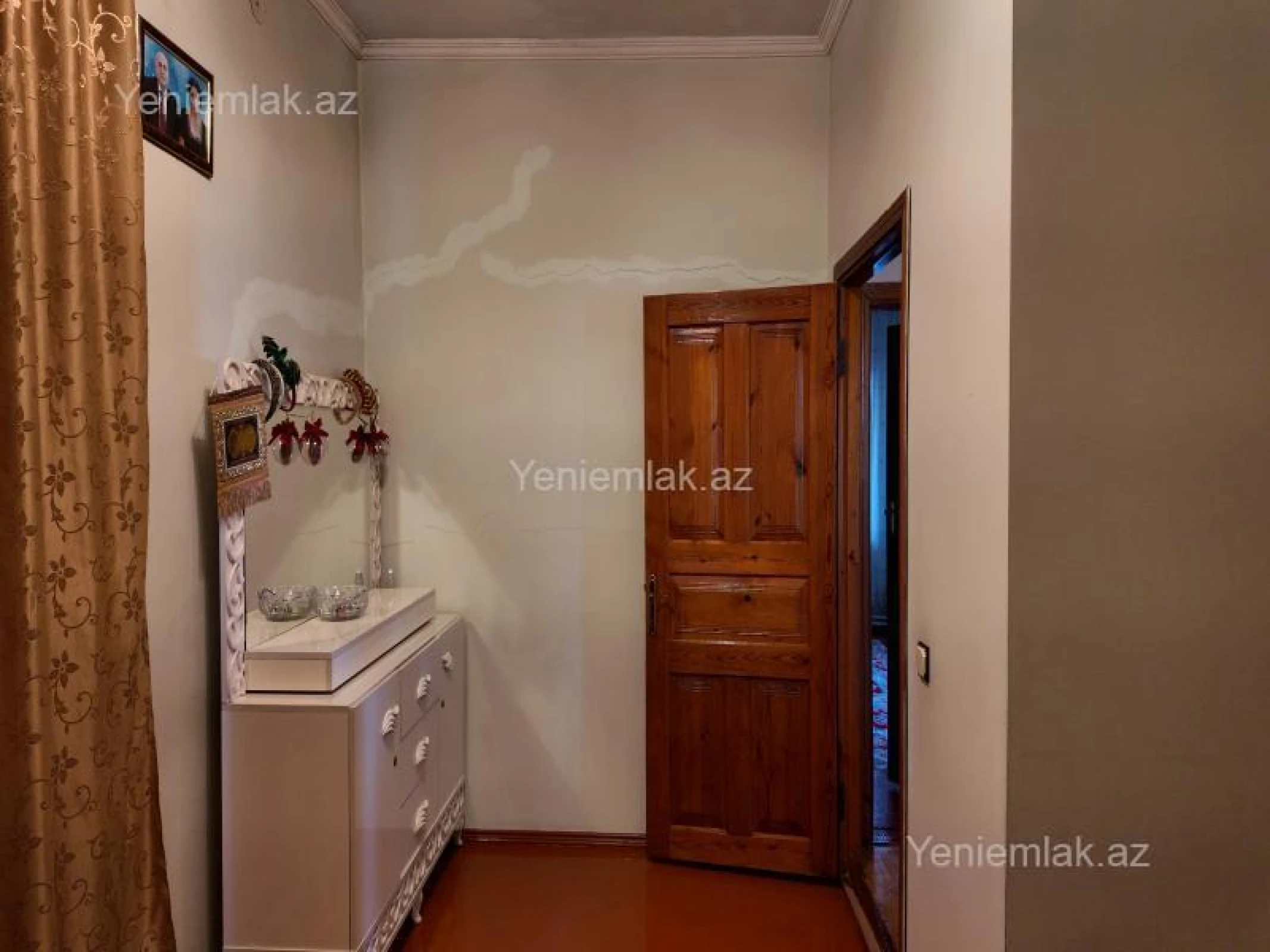 Satılır 6 otaqlı həyət evi 400 m²