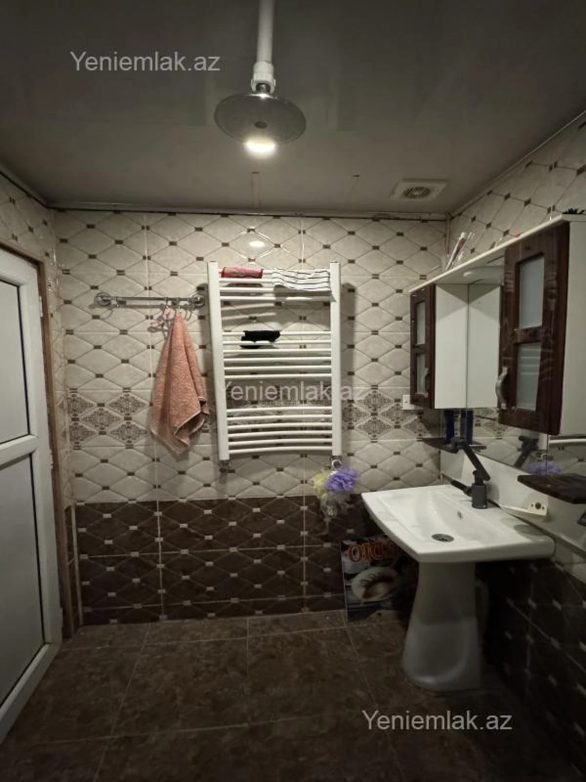 Satılır 6 otaqlı həyət evi 400 m²