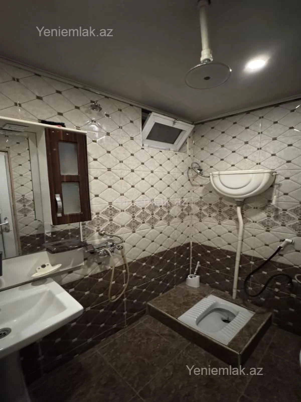 Satılır 6 otaqlı həyət evi 400 m²