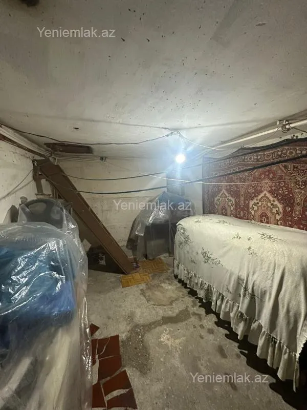 Satılır 2 otaqlı köhnə tikili 60 m²