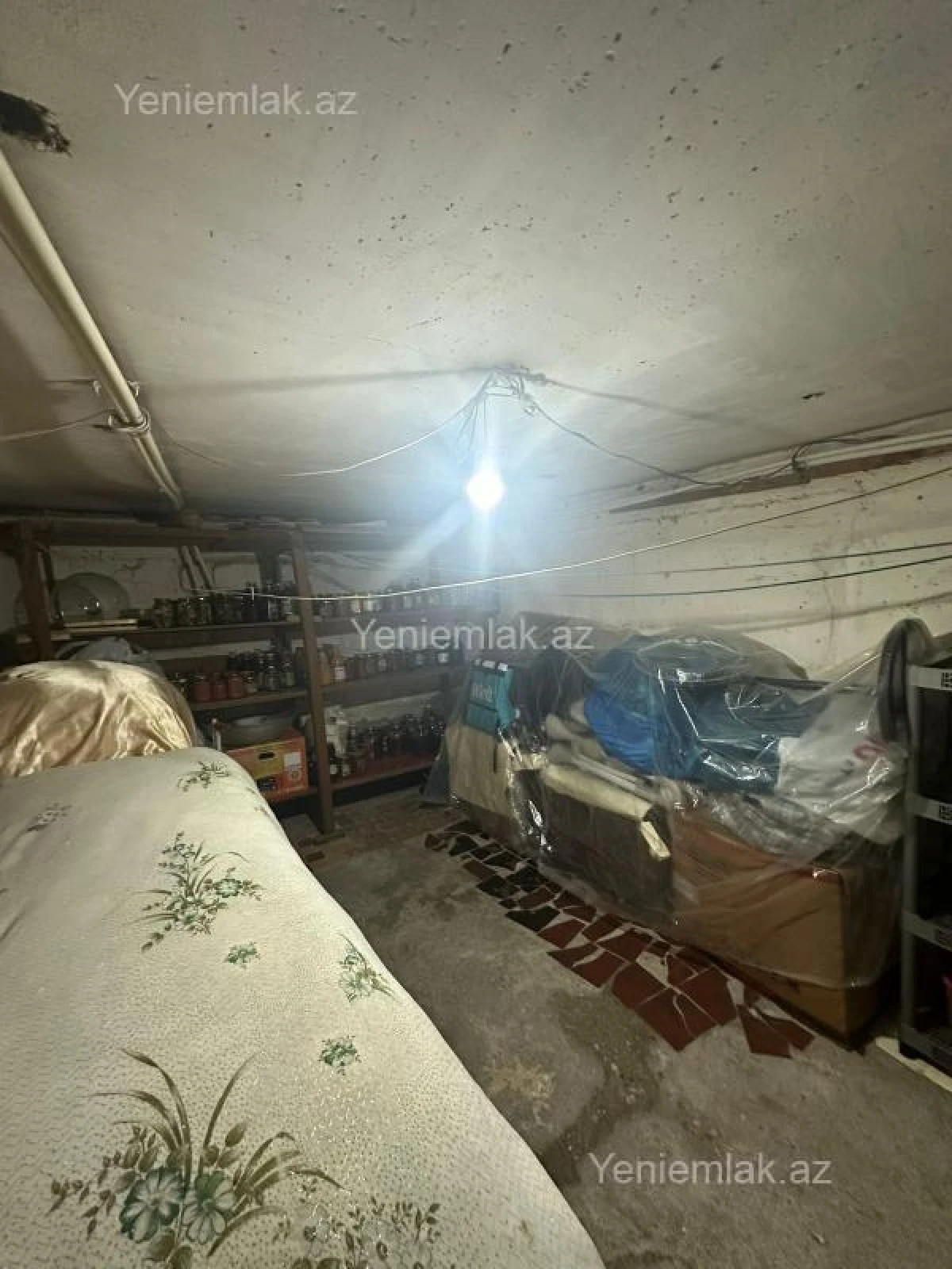 Satılır 2 otaqlı köhnə tikili 60 m²