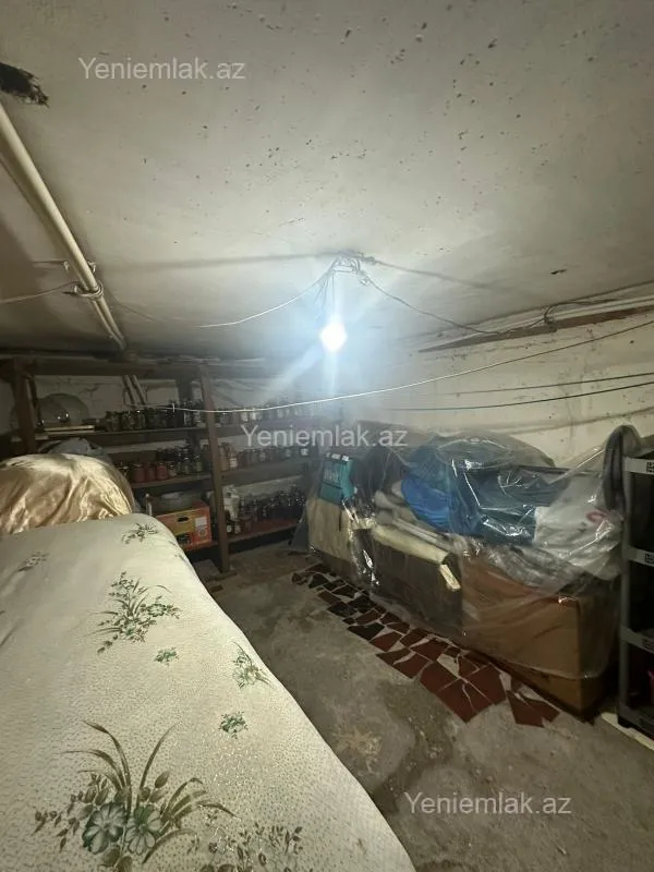 Satılır 2 otaqlı köhnə tikili 60 m²