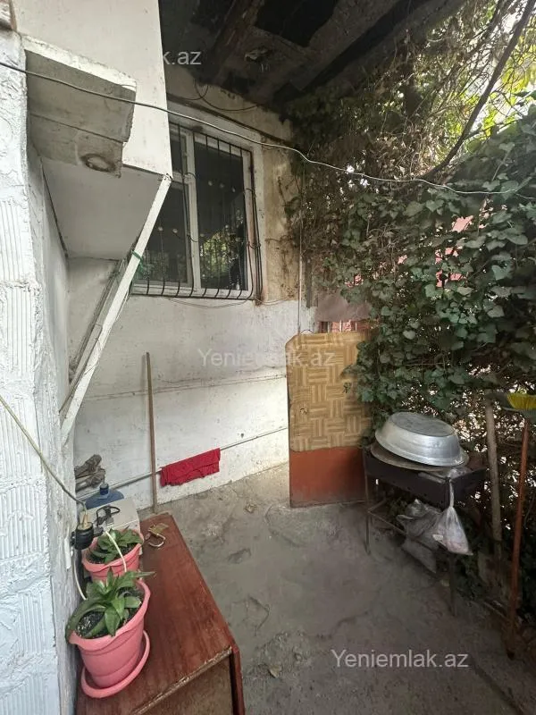 Satılır 2 otaqlı köhnə tikili 60 m²