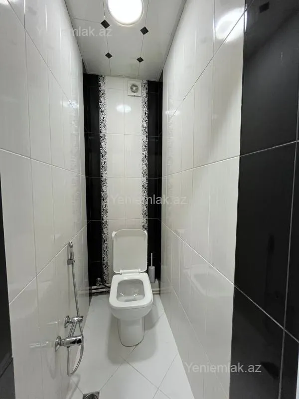 Satılır 5 otaqlı köhnə tikili 110 m²