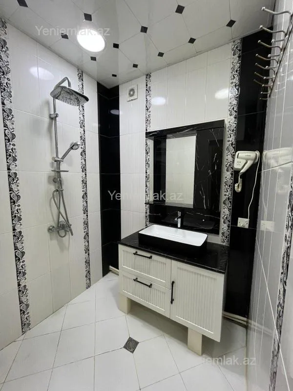 Satılır 5 otaqlı köhnə tikili 110 m²