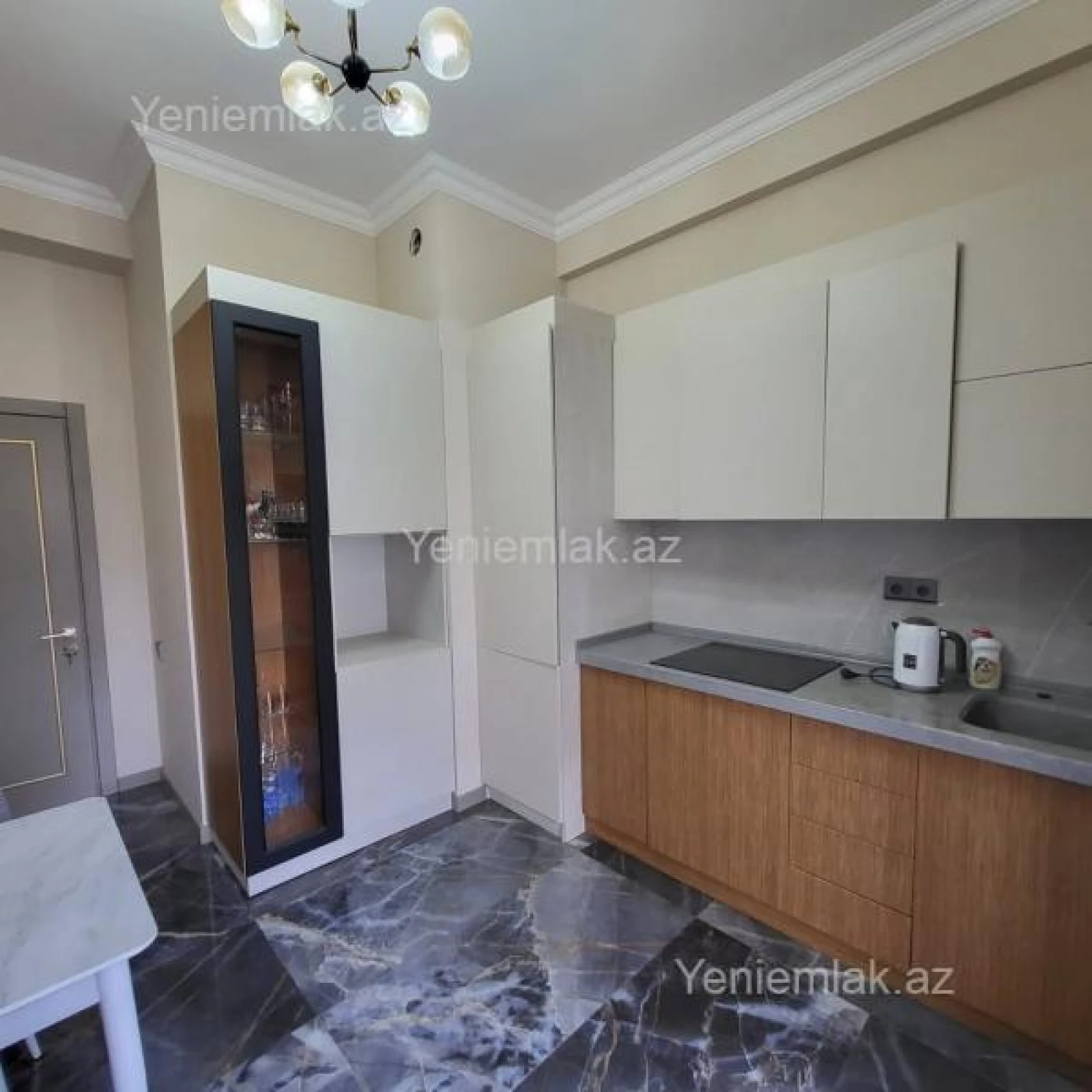 Satılır 3 otaqlı yeni tikili 105 m²