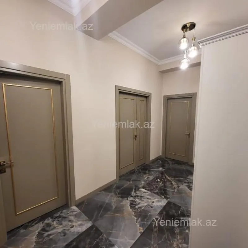 Satılır 3 otaqlı yeni tikili 105 m²