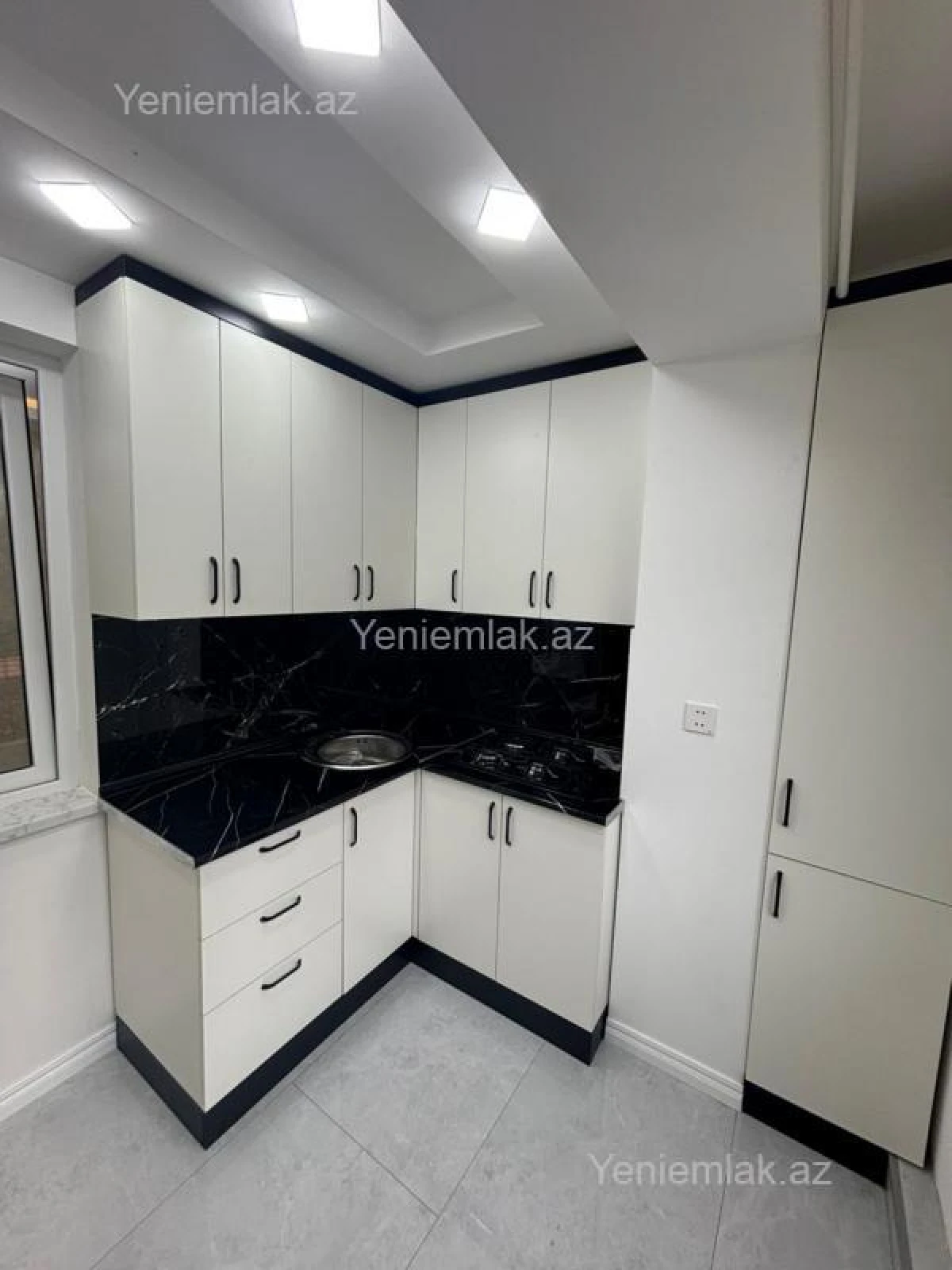 Satılır 3 otaqlı köhnə tikili 60 m²