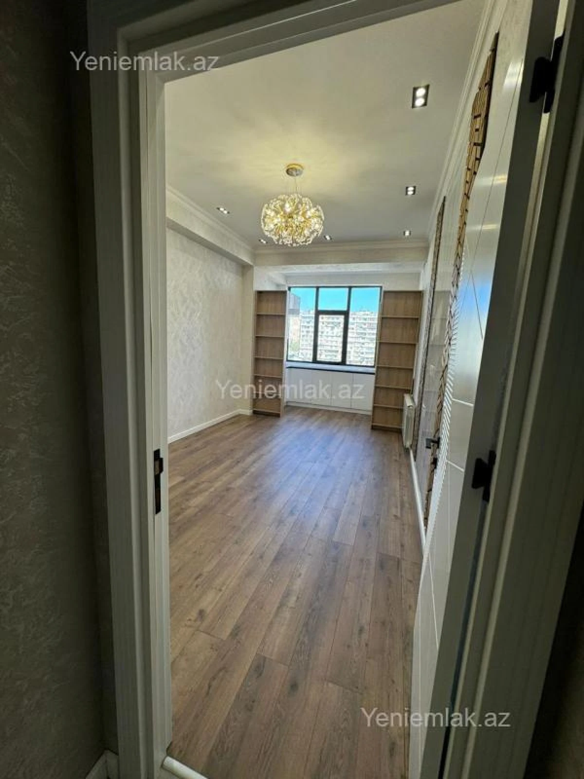 Satılır 2 otaqlı yeni tikili 70 m²