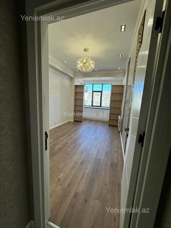 Satılır 2 otaqlı yeni tikili 70 m²